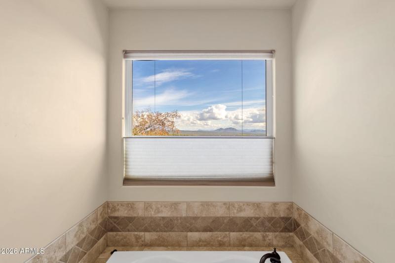 32-web-or-mls-17410-e-santa-rosa-ln