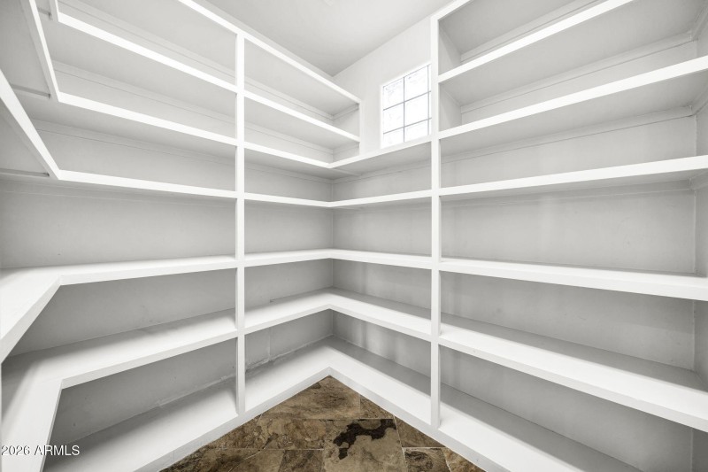 Walkin Pantry