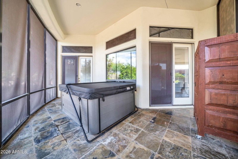 Primary Hot Tub Entry