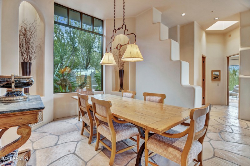 9-Dining room overlooking the front cour