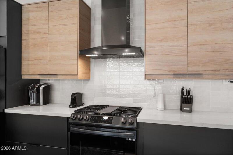 10-Kitchen Hood & Range - Copy