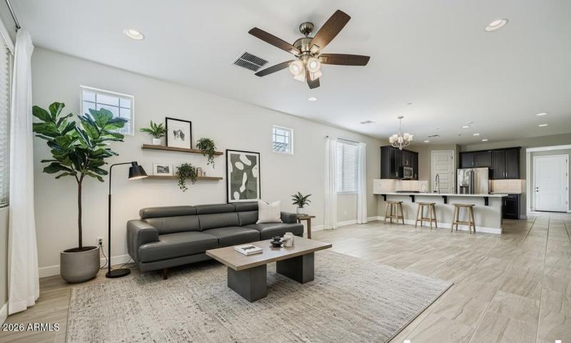 A086B009-E121-421F-8112-B80E6B0A09EF