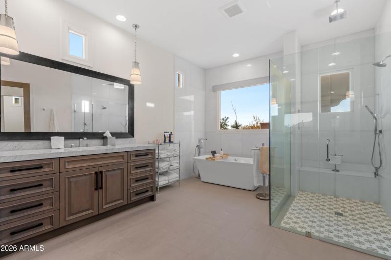 014_Primary Bath Luxury