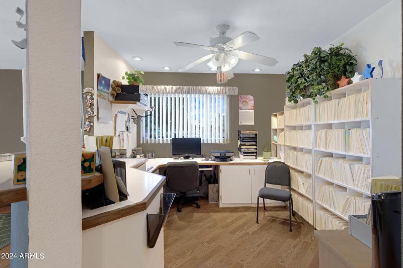 923 N Country Club Dr-8