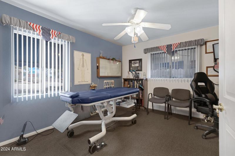 923 N Country Club Dr-15