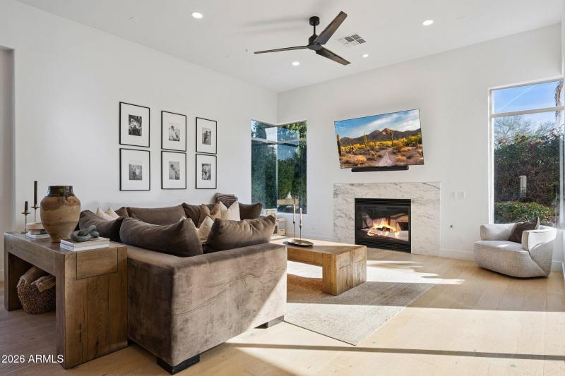 15-web-or-mls-11479-n-87th-pl