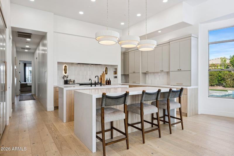 19-web-or-mls-11479-n-87th-pl