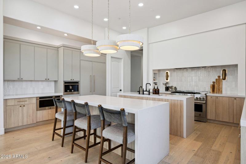 21-web-or-mls-11479-n-87th-pl