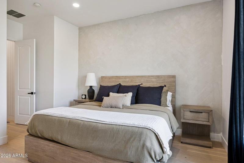 43-web-or-mls-11479-n-87th-pl