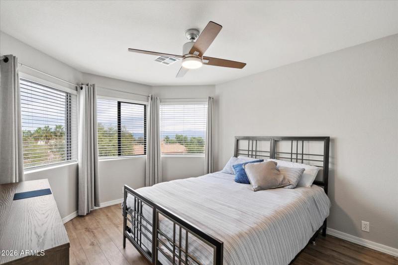 Scenic Third Room with Mountain Views