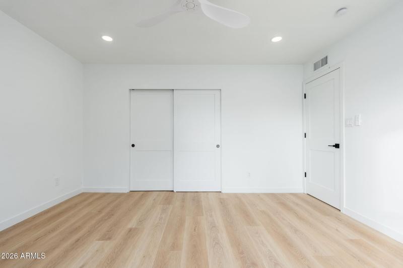 8742 E Via De Sereno - 29