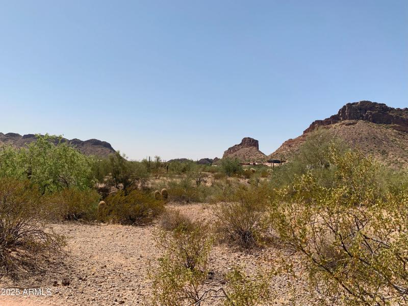 Mountain Views All Around!