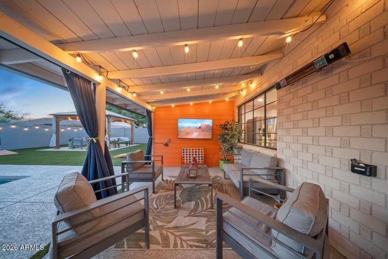 Outdoor Living & Entertainment Area