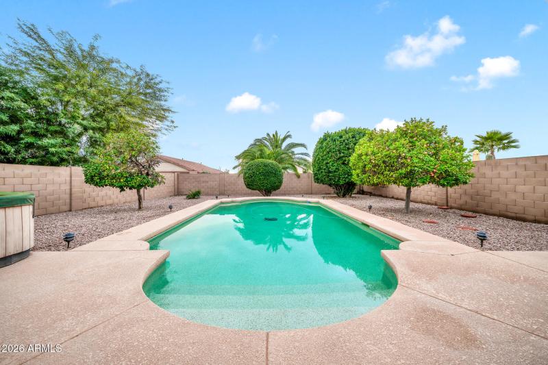 17021 W Halifax Ln-37_(2048)