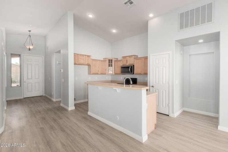 3230 S 74TH Lane, Phoenix, AZ - Kitchen