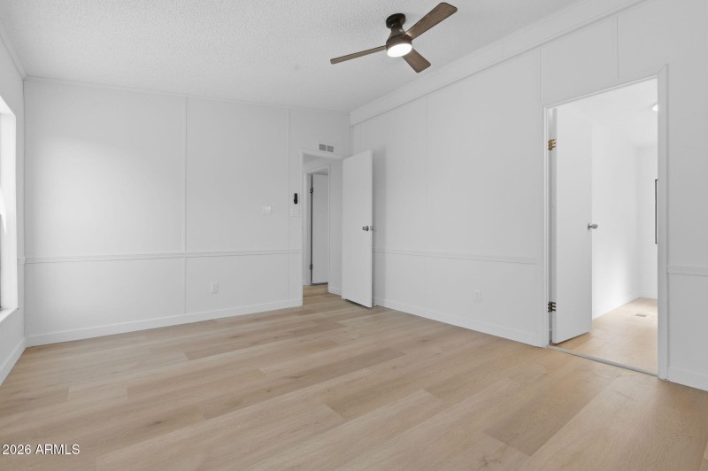 18-web-or-mls-2913 E Piute Dr-18