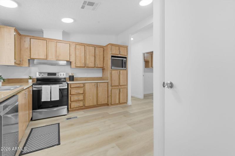 13-web-or-mls-2913 E Piute Dr-13