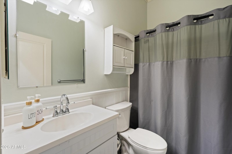 Bath With Soaking Tub