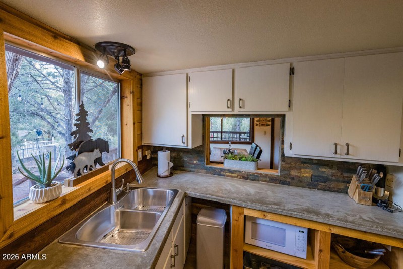 071_Trout_Creek_Cabin