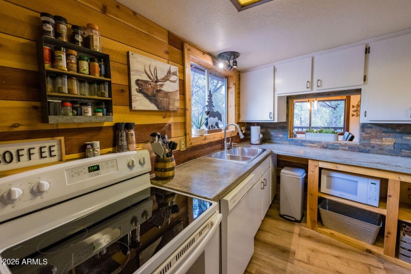 068_Trout_Creek_Cabin