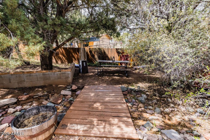 030_Trout_Creek_Cabin