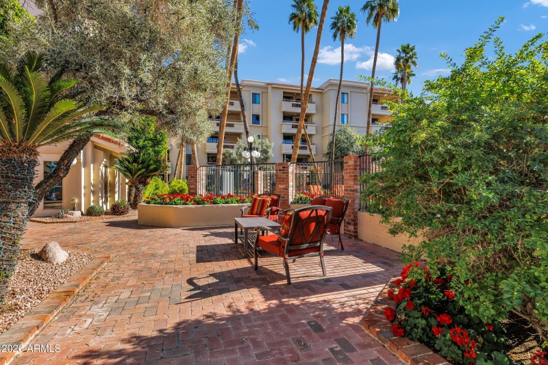 4200 N Miller Rd #321-40