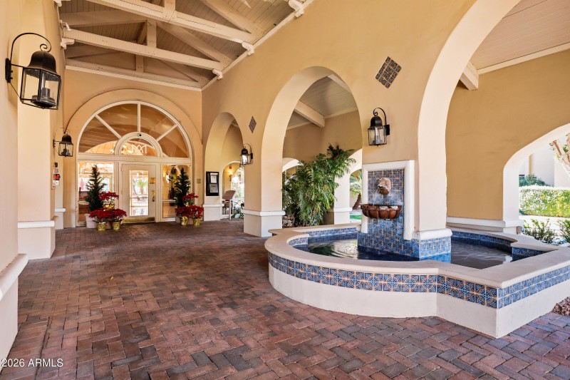 4200 N Miller Rd #321-27