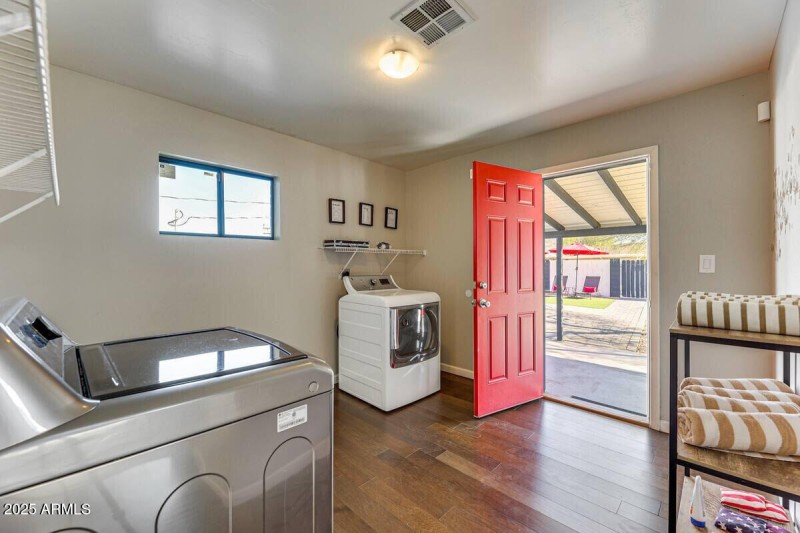 1027SSiestaLn_56206_24