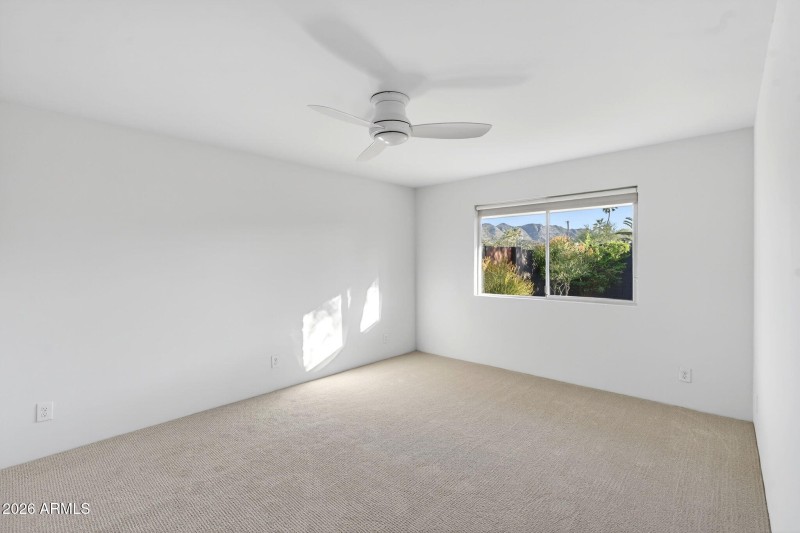 Bedroom 2 (en suite)