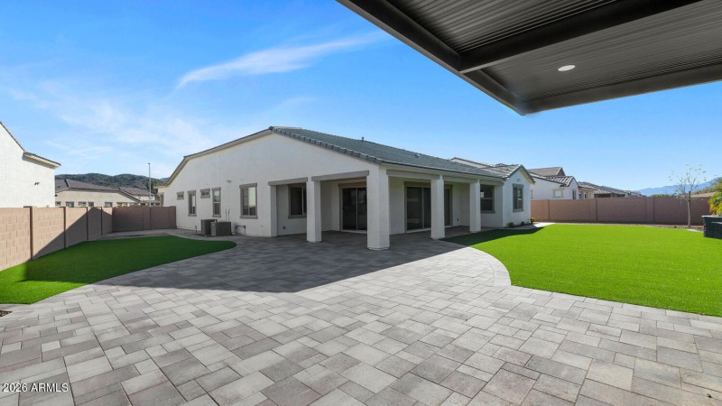 11208 S 52nd Ln-large-023-016-11208 S 52