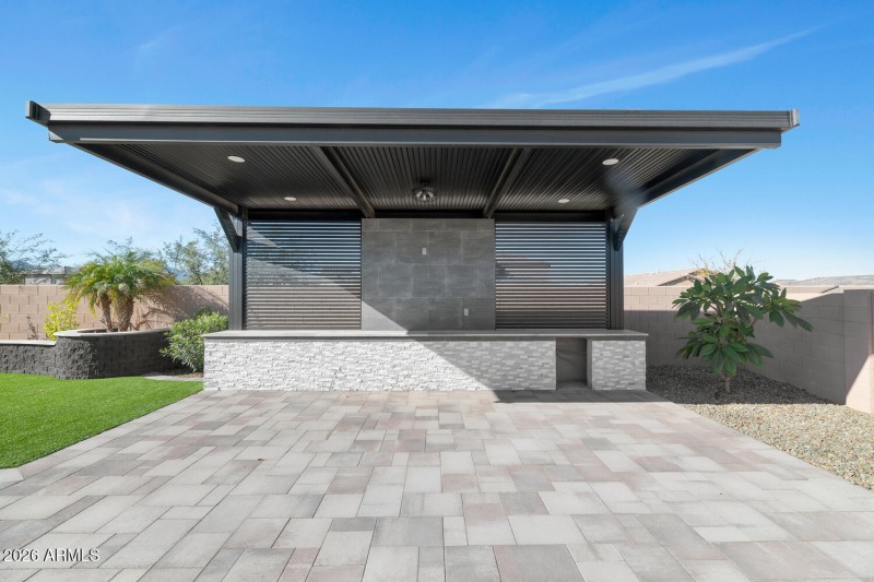 11208 S 52nd Ln-large-024-024-11208 S 52