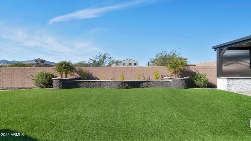 11208 S 52nd Ln-large-025-014-11208 S 52