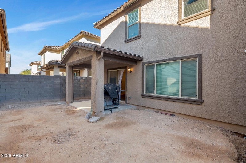 16261 W La Ventilla Way-large-022-007-16