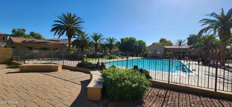 32) 66529-695bed6ae3e61