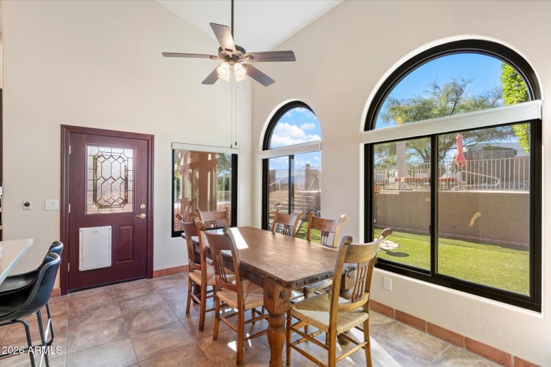 Sunny Breakfast Room