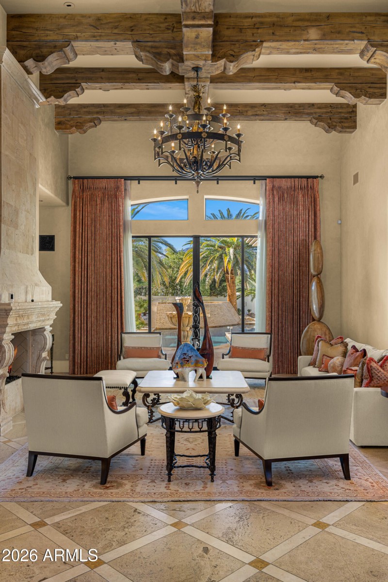 10family room_Doors closed