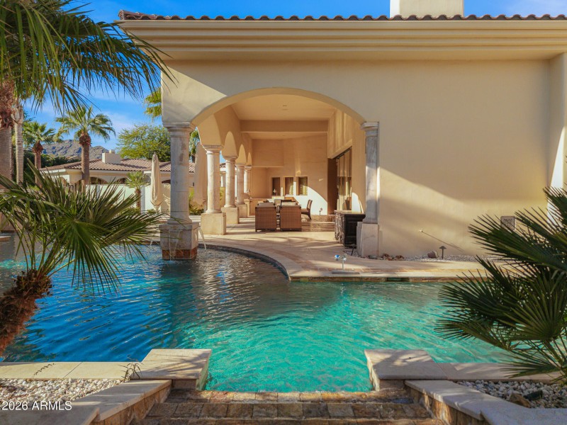 61pool and spa waterfall lounge