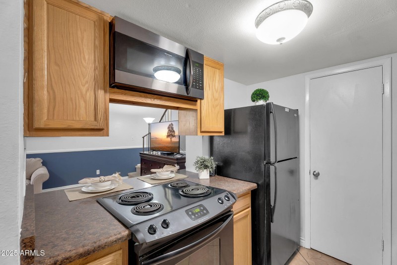 10-web-or-mls-Dobson-10