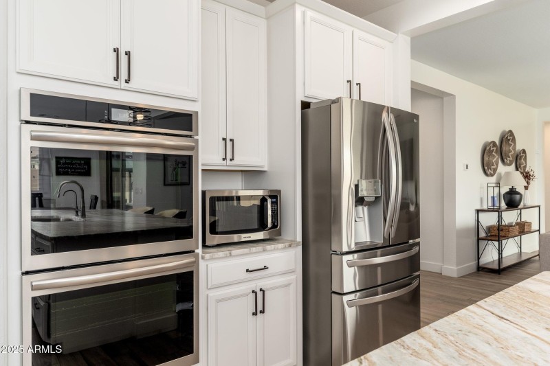 18542 W Seldon Ln - 15