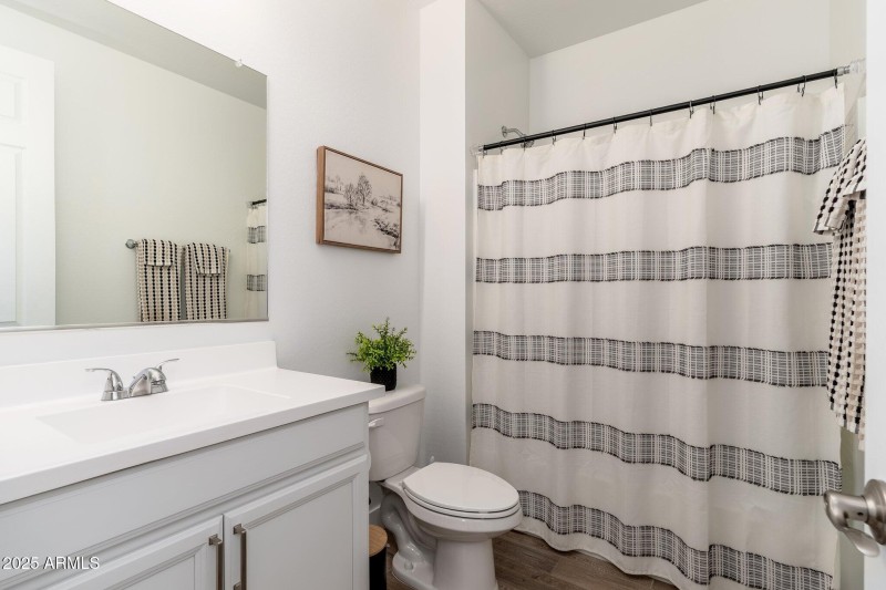 18542 W Seldon Ln - 26