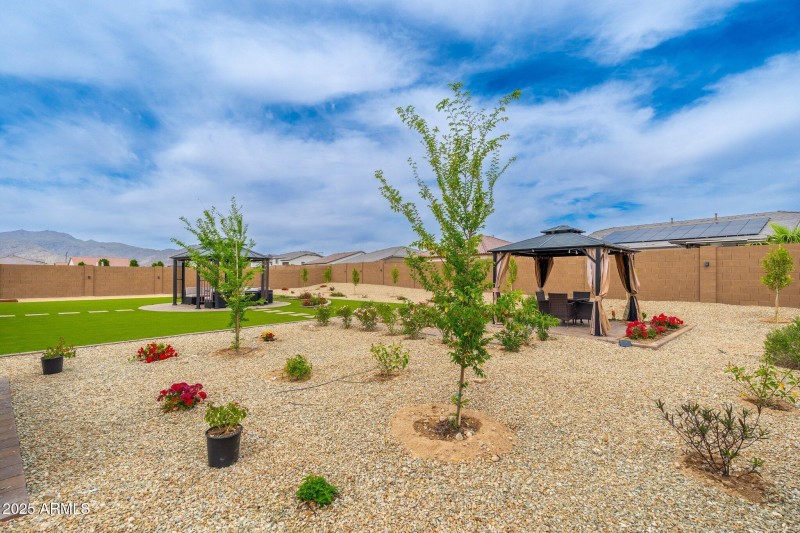 18542 W Seldon Ln - 49