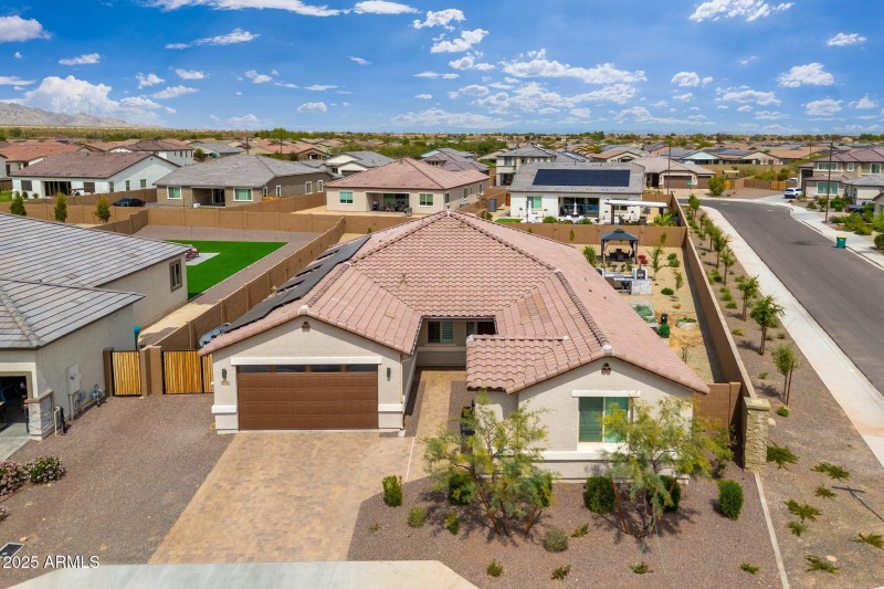 18542 W Seldon Ln - 54