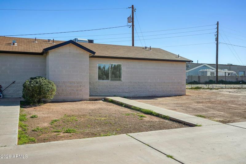 3-web-or-mls-E Pueblo Ave-S1201-003