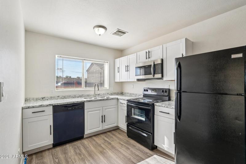 15-web-or-mls-E Pueblo Ave-S1201-015