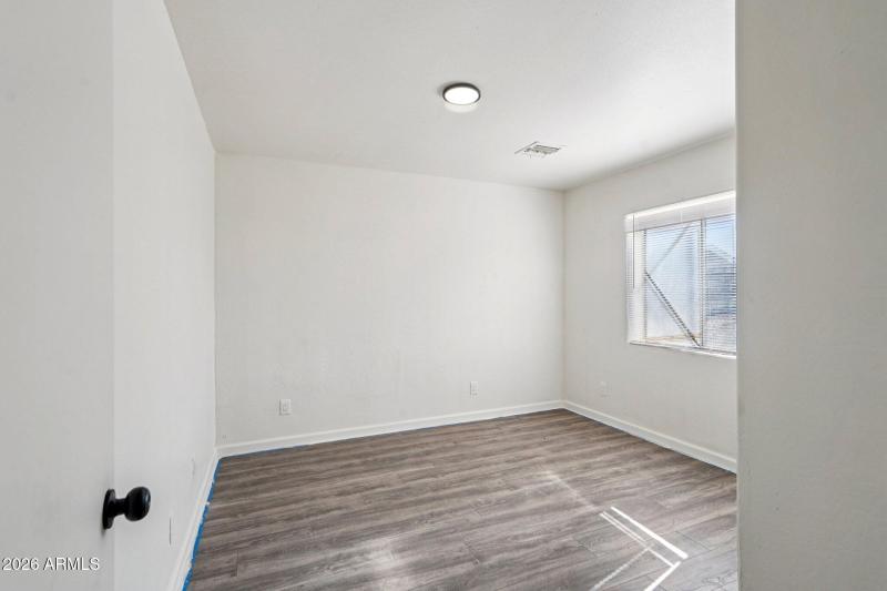 18-web-or-mls-E Pueblo Ave-S1201-018