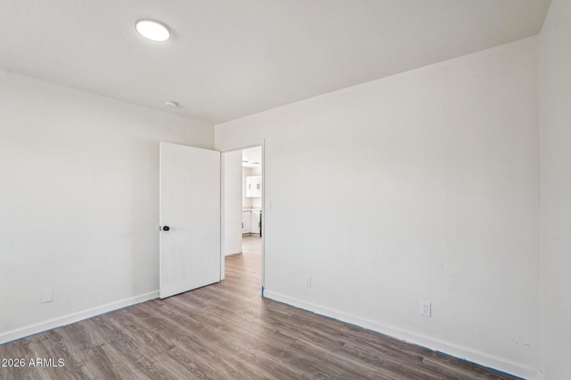 21-web-or-mls-E Pueblo Ave-S1201-021