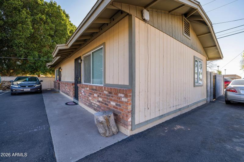 805 North Westwood - Exterior (2)