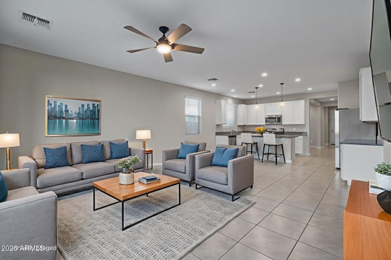 20-web-or-mls-1642 W Hopi Dr-19 virtuall