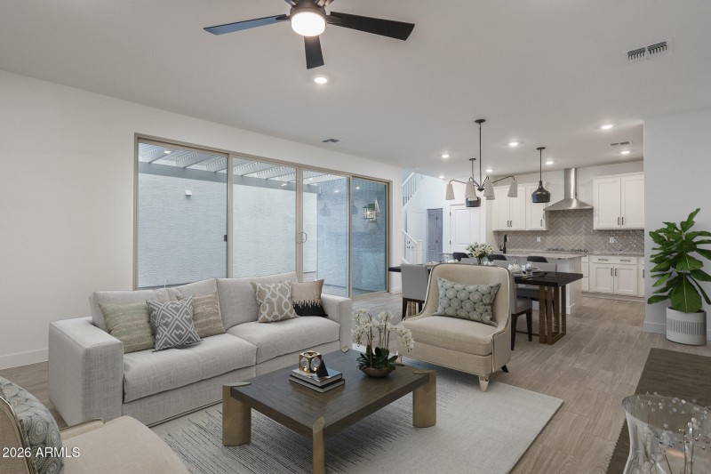 4VS) GREAT ROOM TO DINING