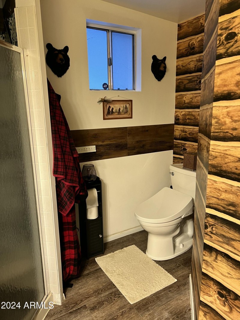 Toilet w/heated seat/bidet